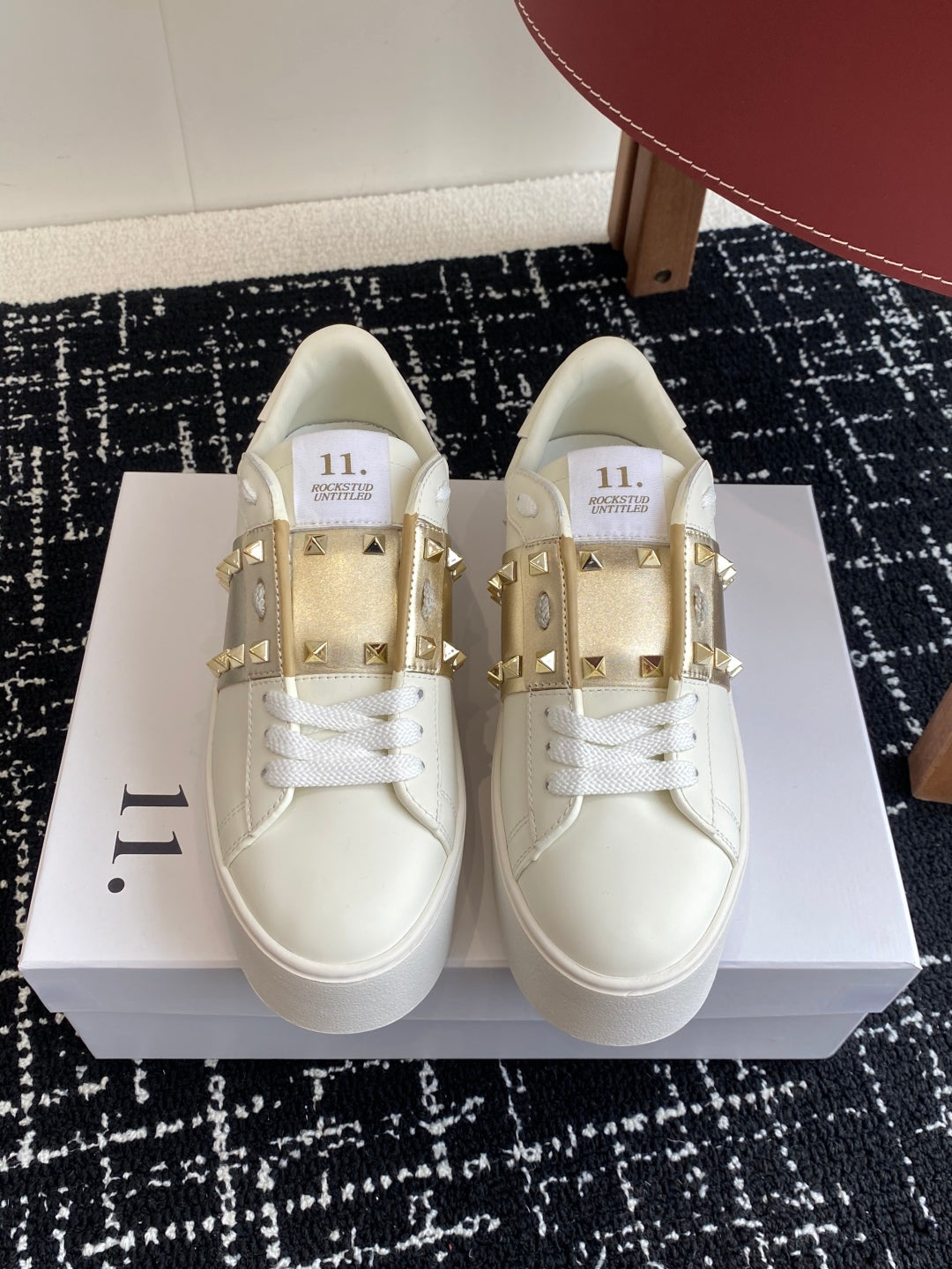 LuxluxHouse Best Quality Shoes Valentino