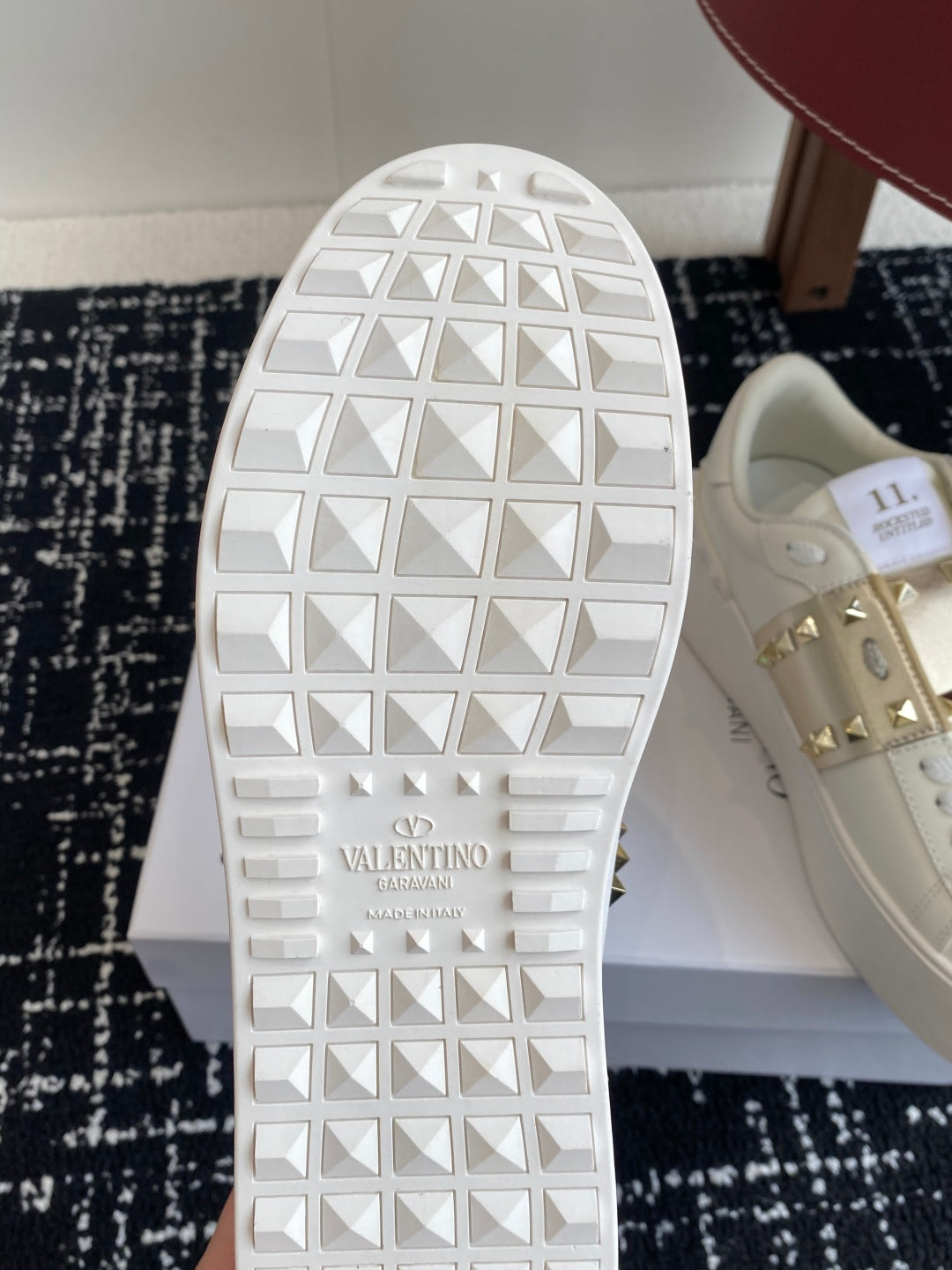 LuxluxHouse Best Quality Shoes Valentino
