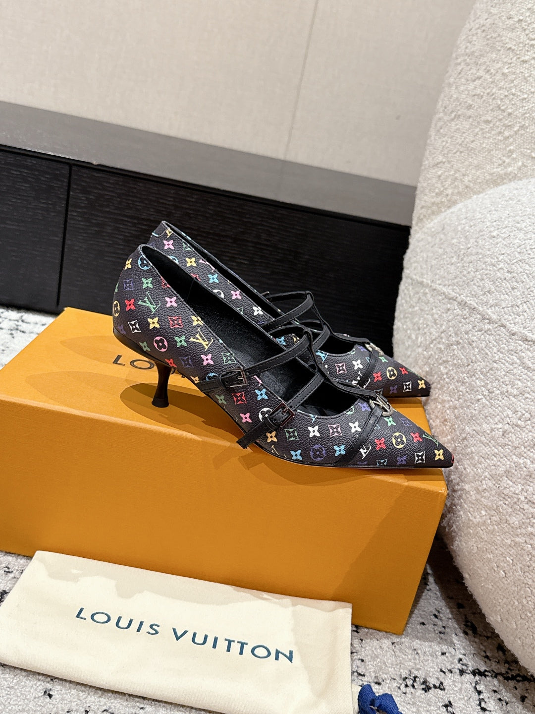 LuxluxHouse Best Quality Women Shoes Louis Vuitton