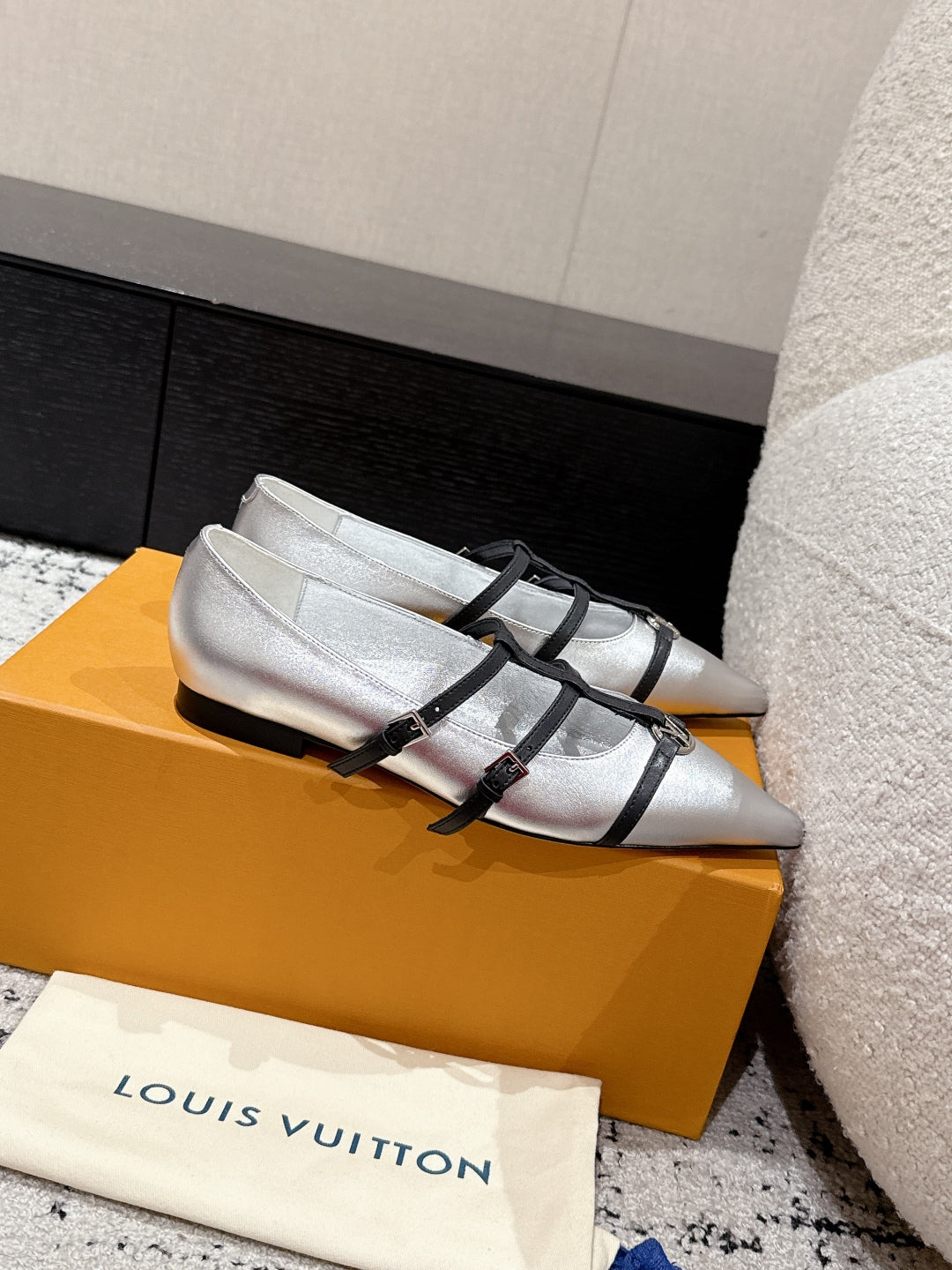 LuxluxHouse Best Quality Women Shoes Louis Vuitton