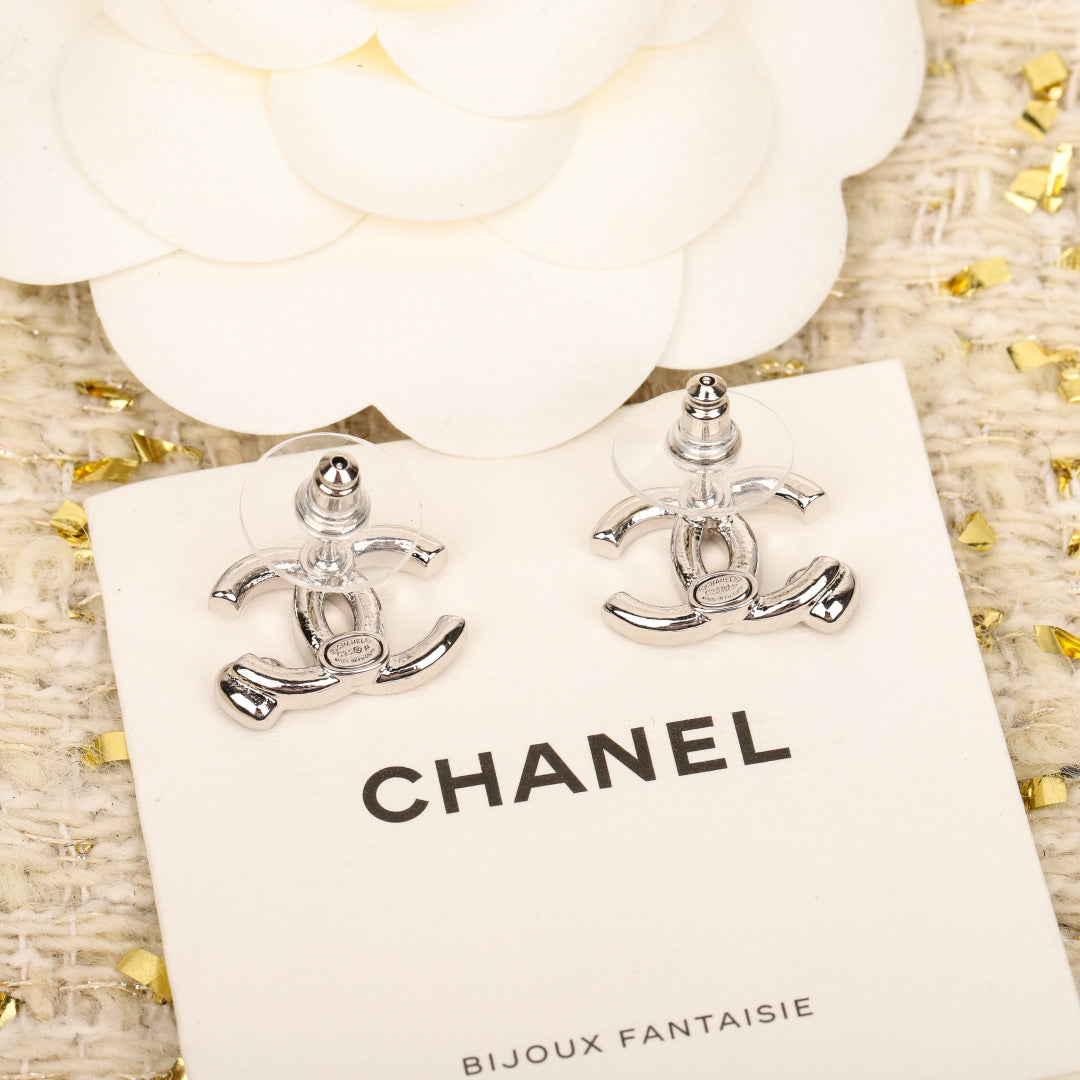 LuxluxHouse Best Quality Accessories Ring Chanel Earrings