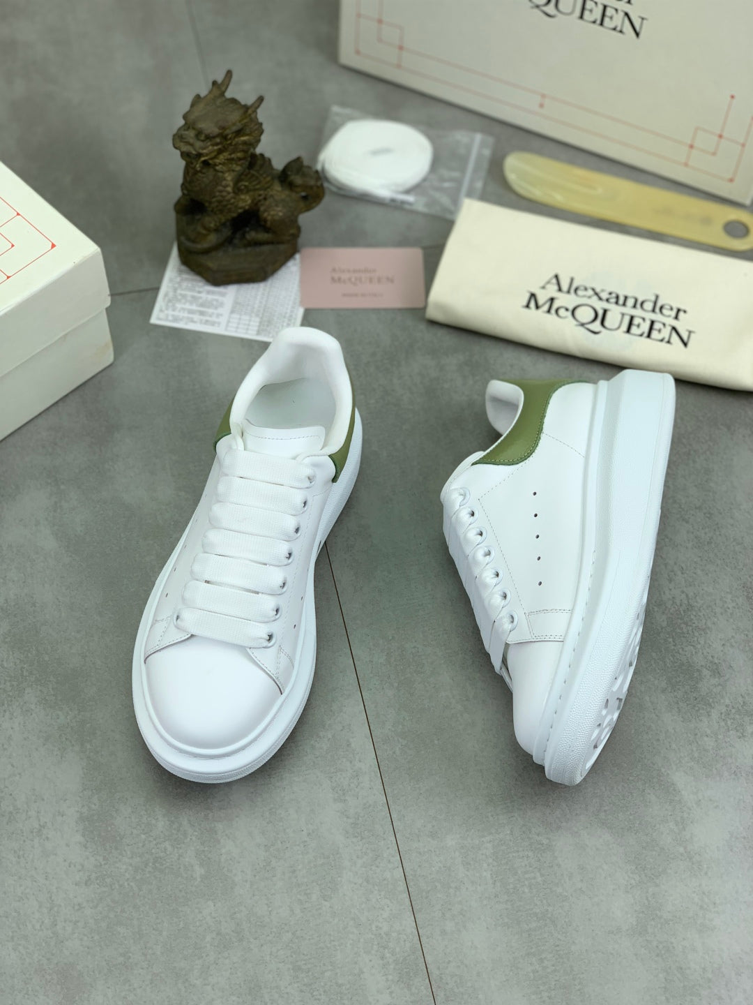 LuxluxHouse Best Quality Shoes Alexander McQueen