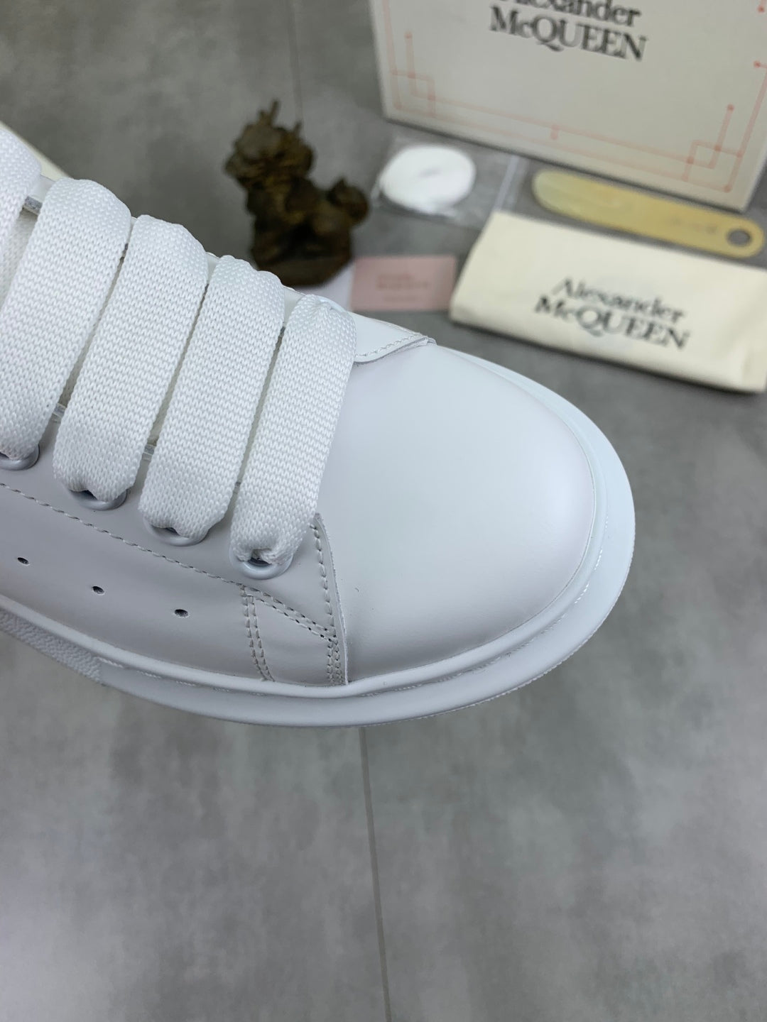 LuxluxHouse Best Quality Shoes Alexander McQueen