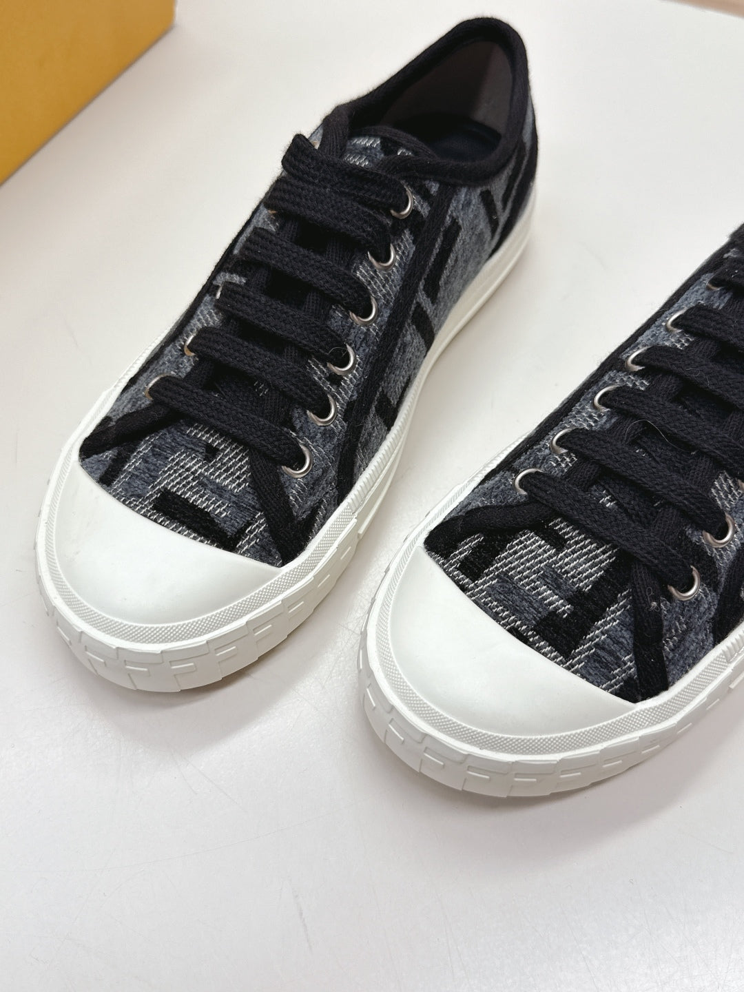 LuxluxHouse Best Quality Fendi Women Shoes