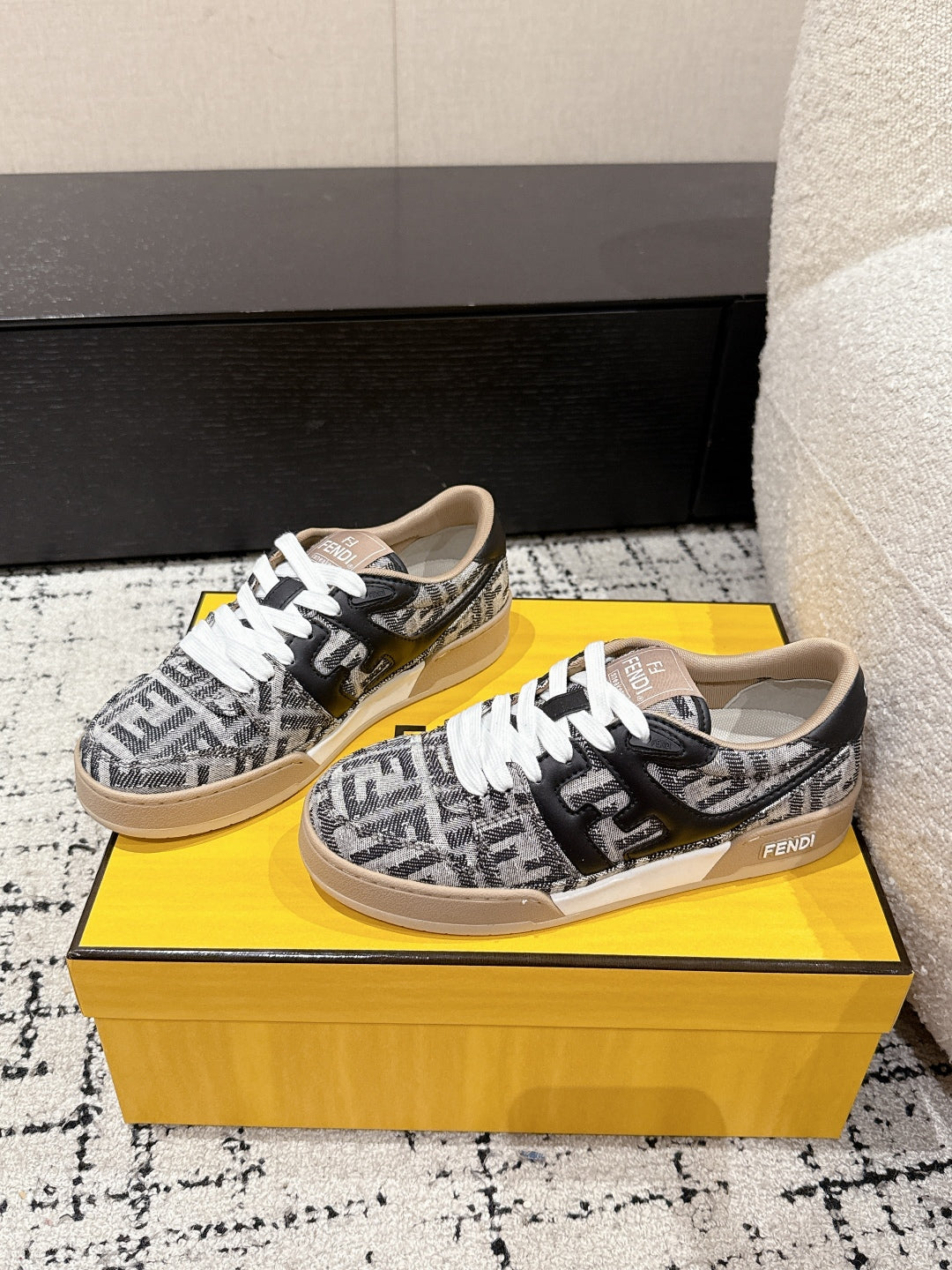 LuxluxHouse Best Quality Shoes Fendi