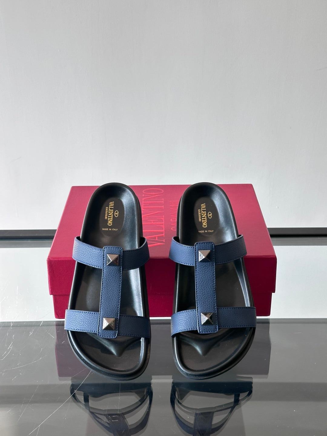 LuxluxHouse Best Quality Sandals Valentino
