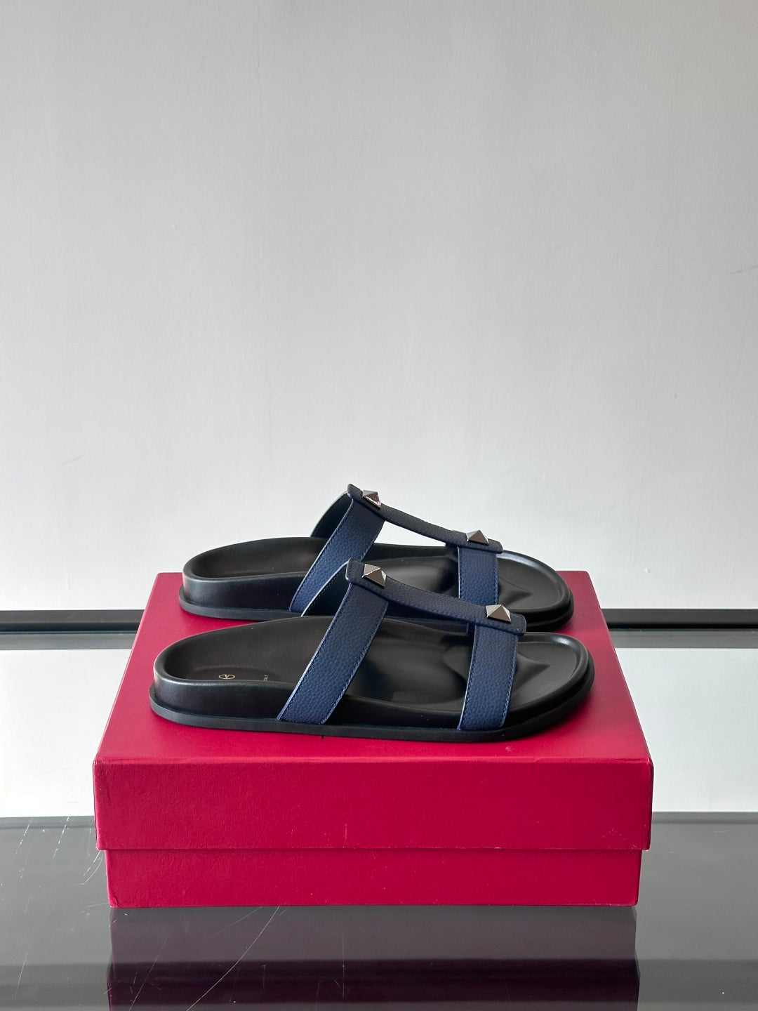 LuxluxHouse Best Quality Sandals Valentino
