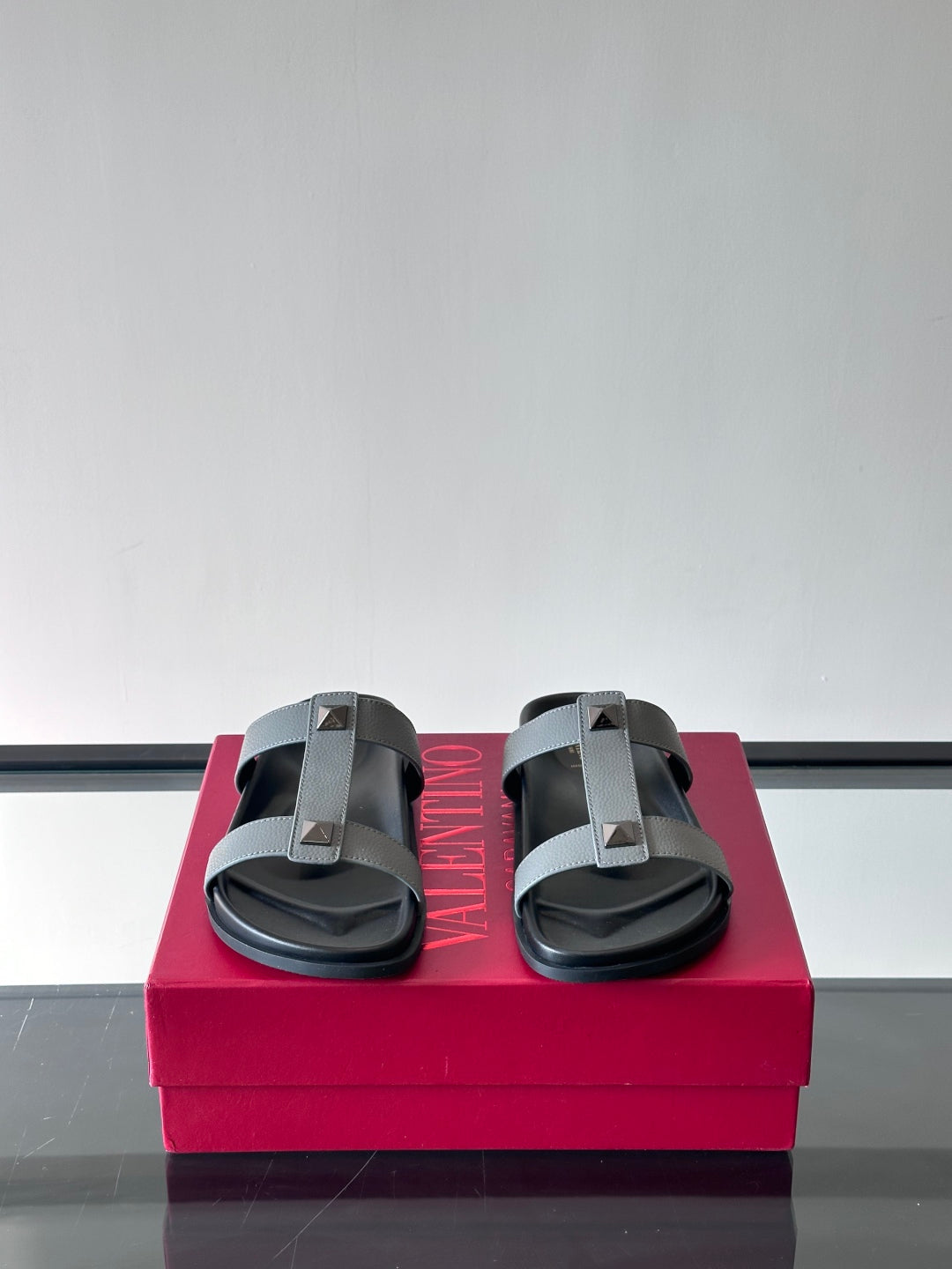 LuxluxHouse Best Quality Sandals Valentino