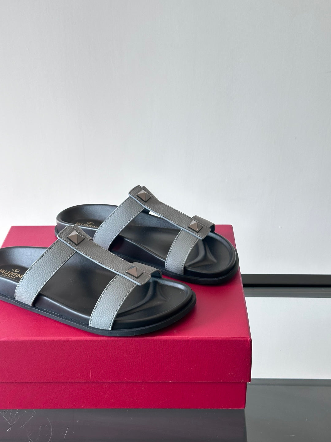 LuxluxHouse Best Quality Sandals Valentino