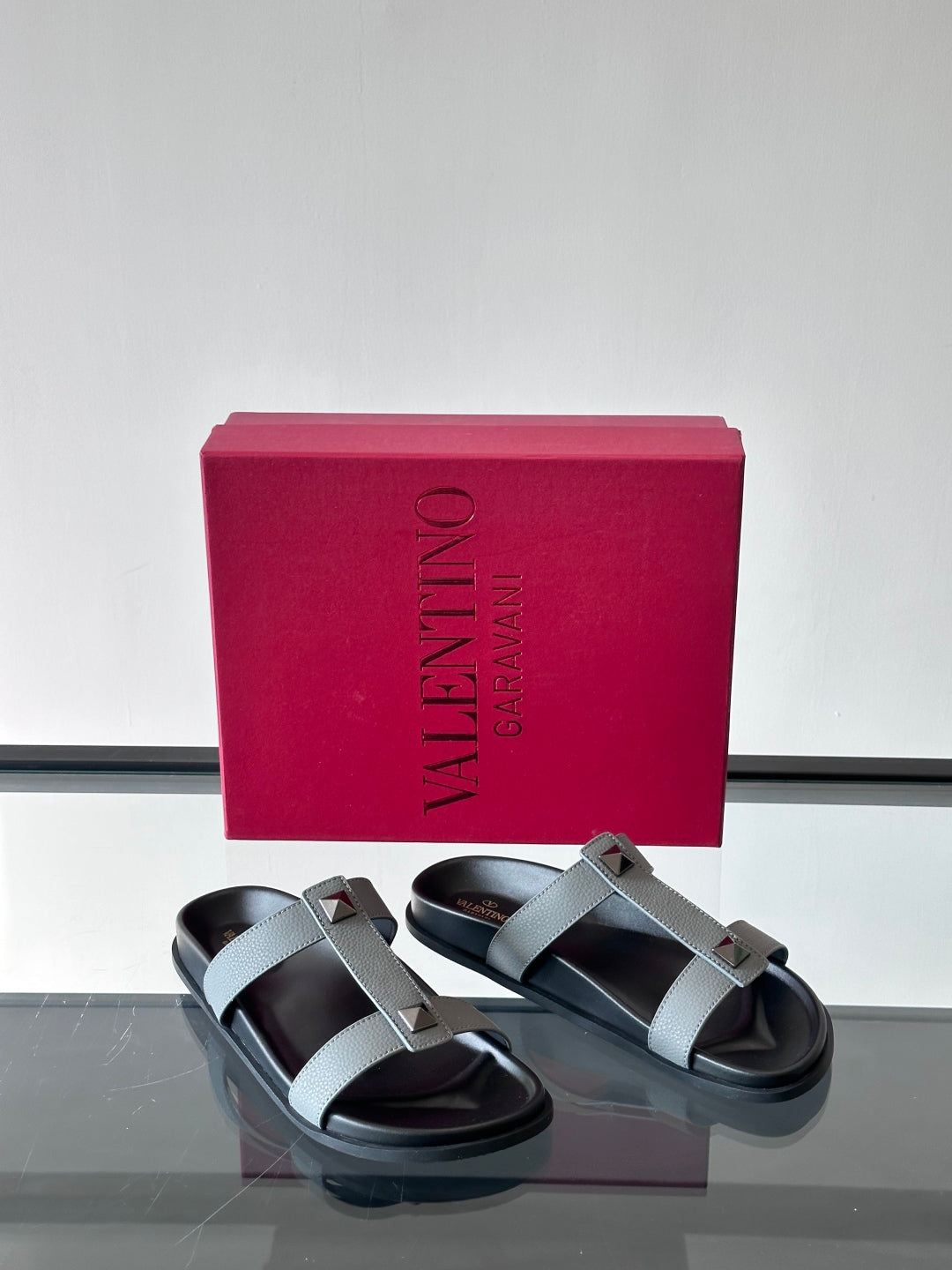 LuxluxHouse Best Quality Sandals Valentino