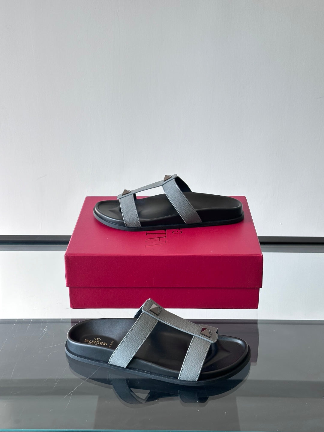 LuxluxHouse Best Quality Sandals Valentino