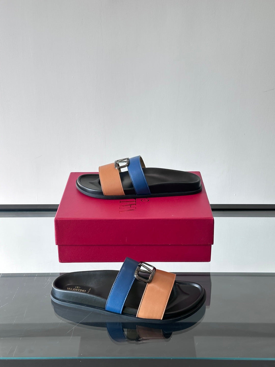LuxluxHouse Best Quality Sandals Valentino