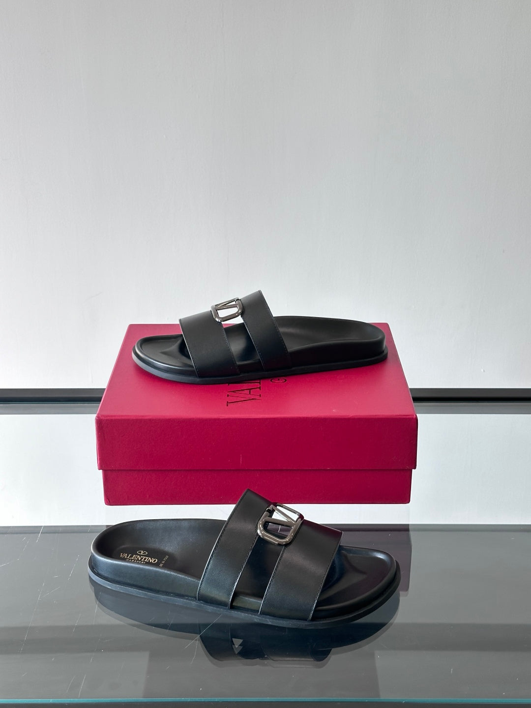 LuxluxHouse Best Quality Sandals Valentino