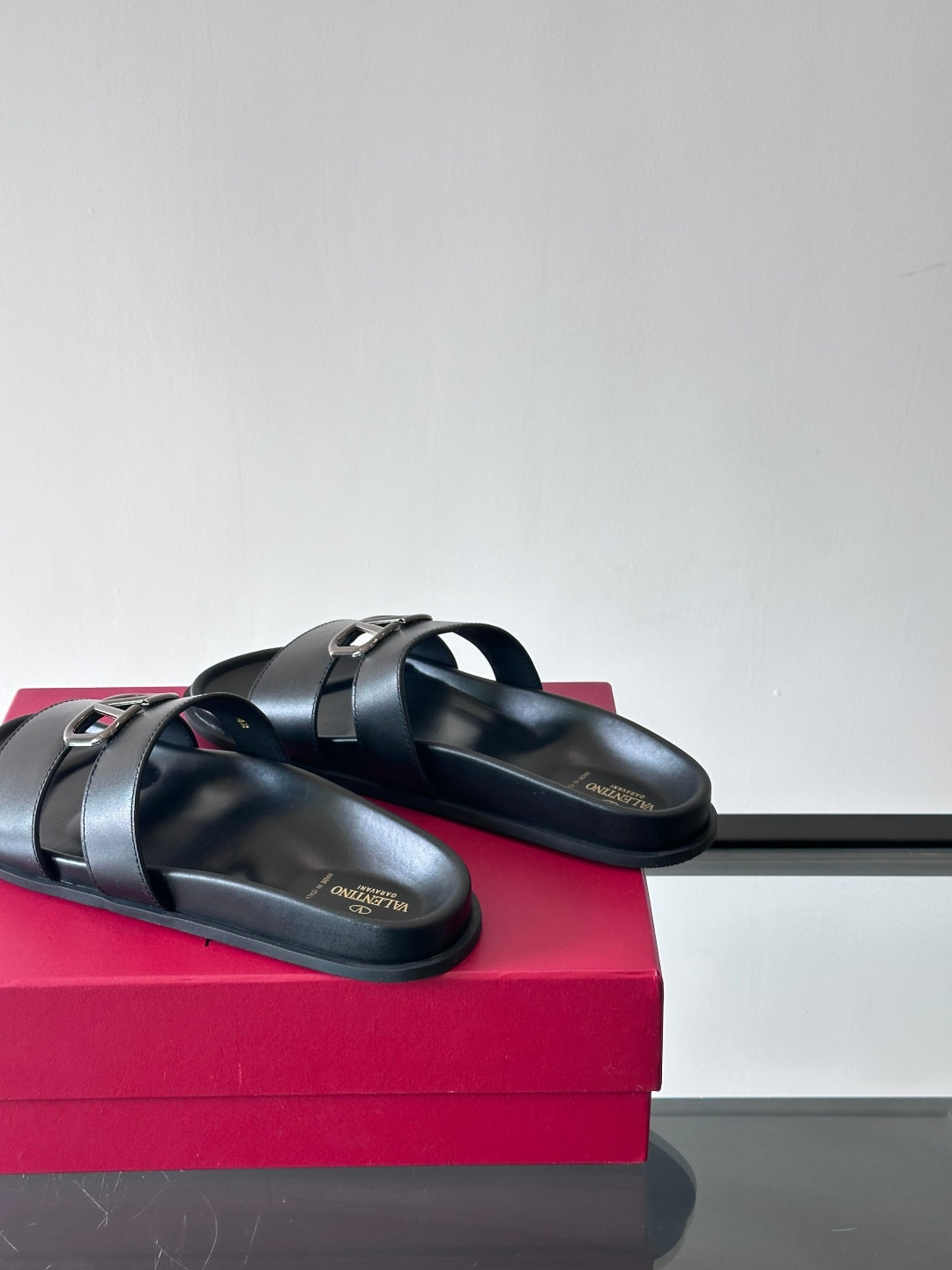 LuxluxHouse Best Quality Sandals Valentino