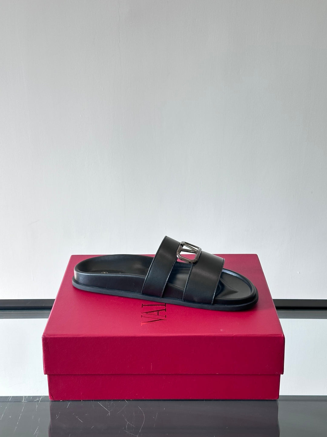 LuxluxHouse Best Quality Sandals Valentino