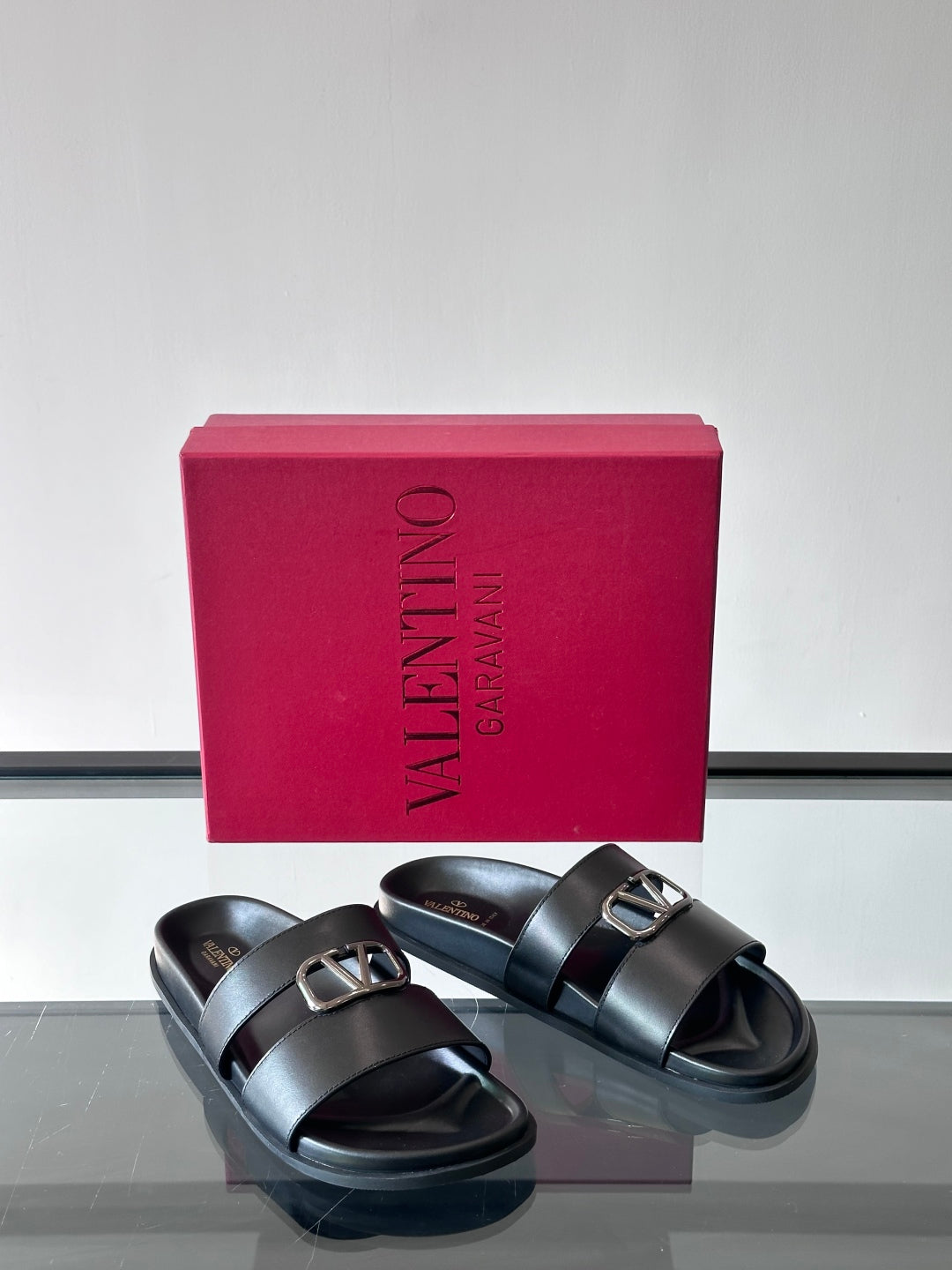 LuxluxHouse Best Quality Sandals Valentino