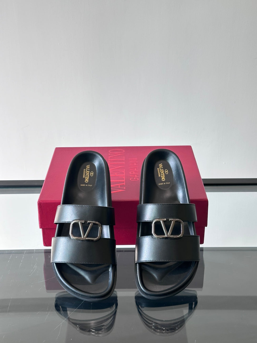 LuxluxHouse Best Quality Sandals Valentino