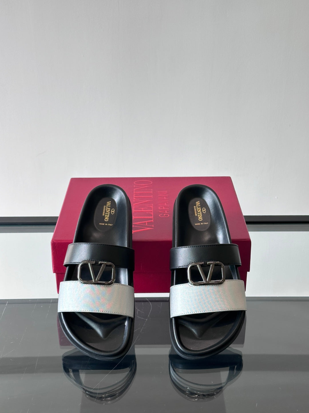 LuxluxHouse Best Quality Sandals Valentino