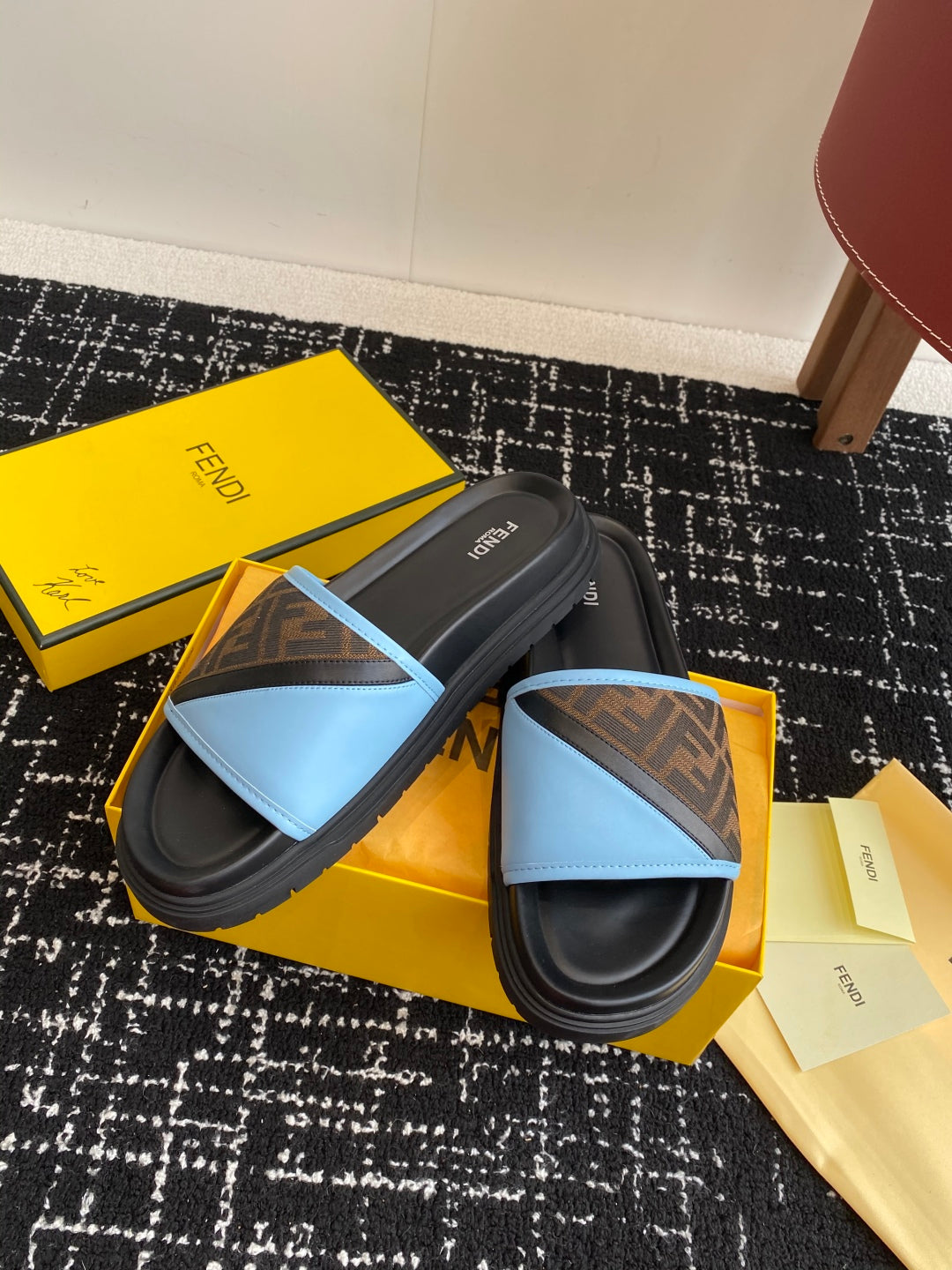 LuxluxHouse Best Quality Sandals Fendi