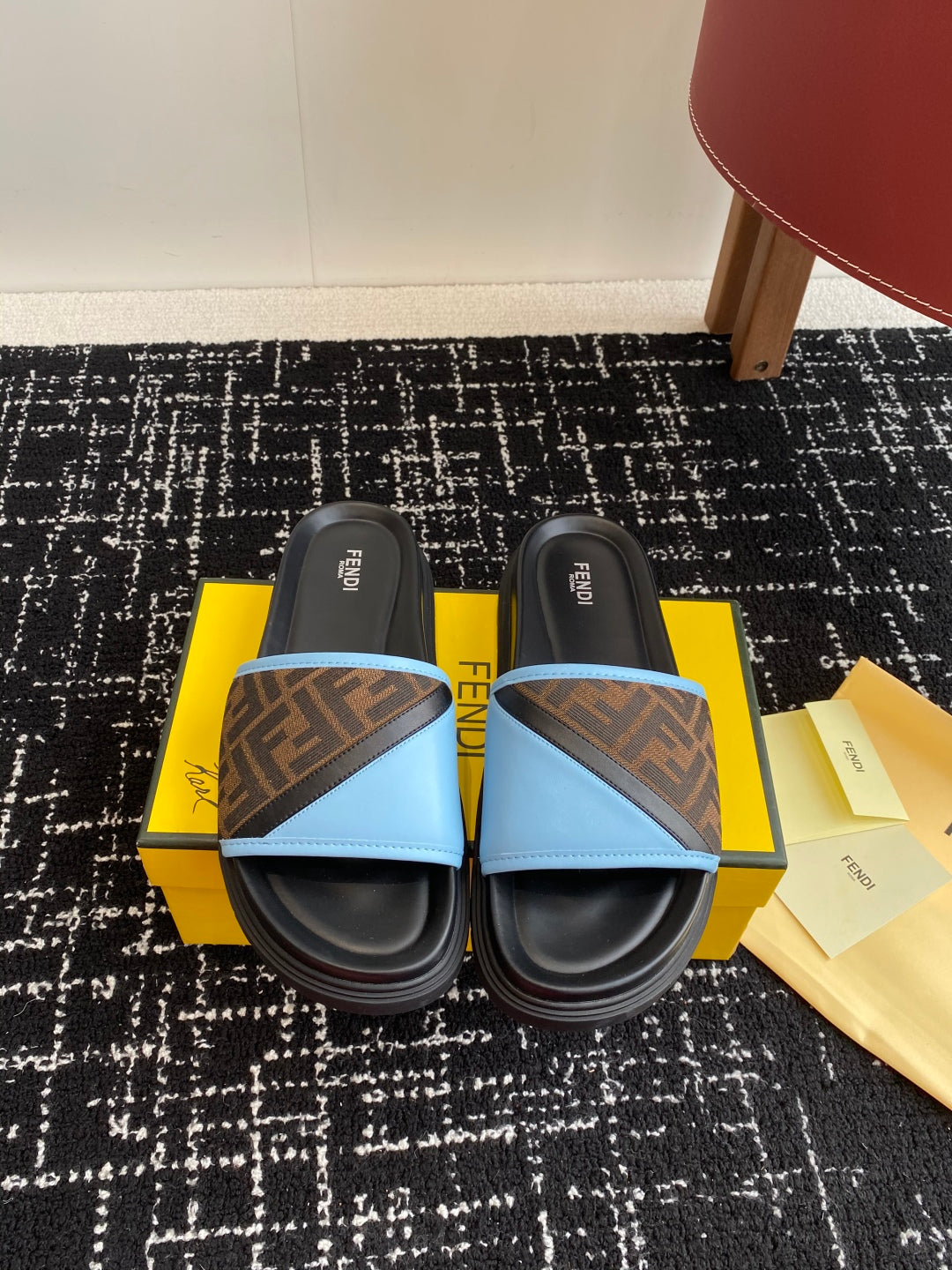 LuxluxHouse Best Quality Sandals Fendi