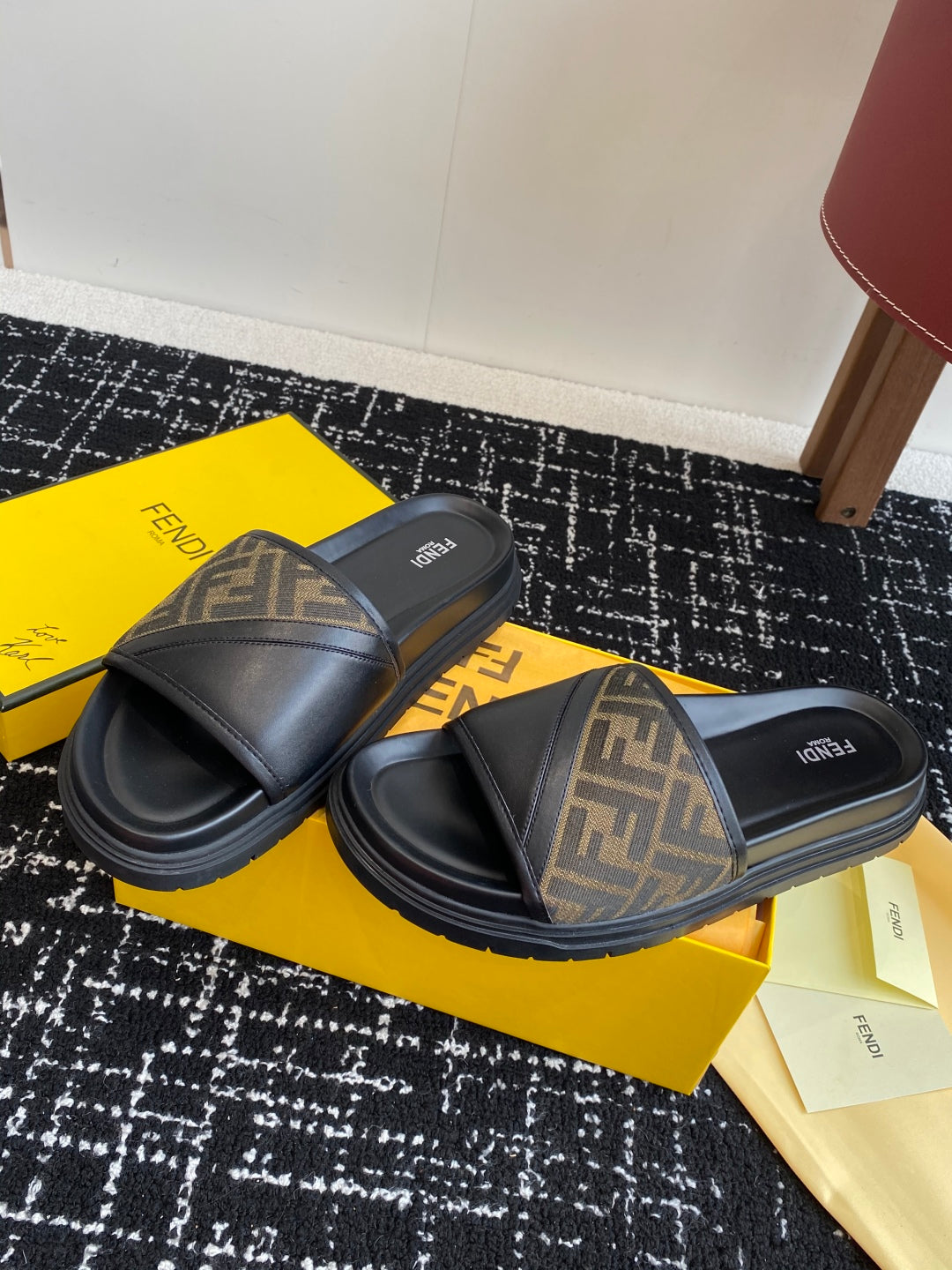 LuxluxHouse Best Quality Sandals Fendi