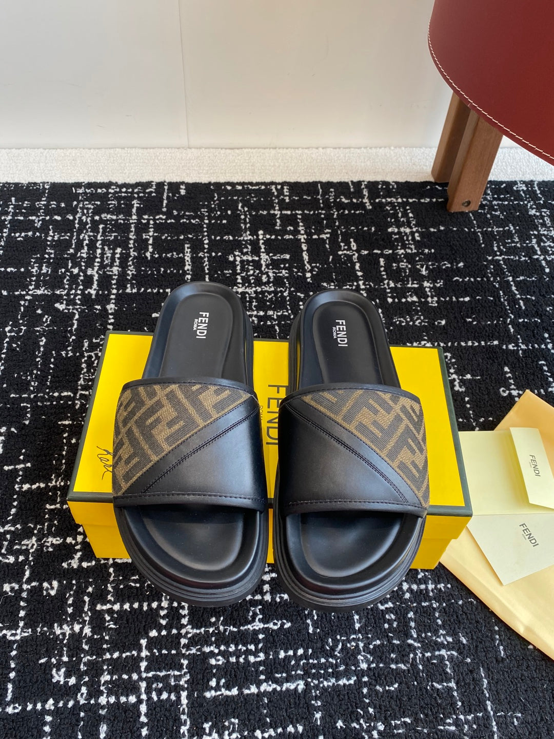 LuxluxHouse Best Quality Sandals Fendi