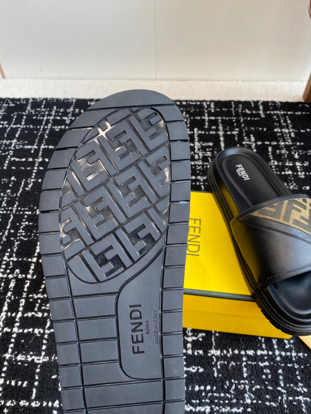 LuxluxHouse Best Quality Sandals Fendi