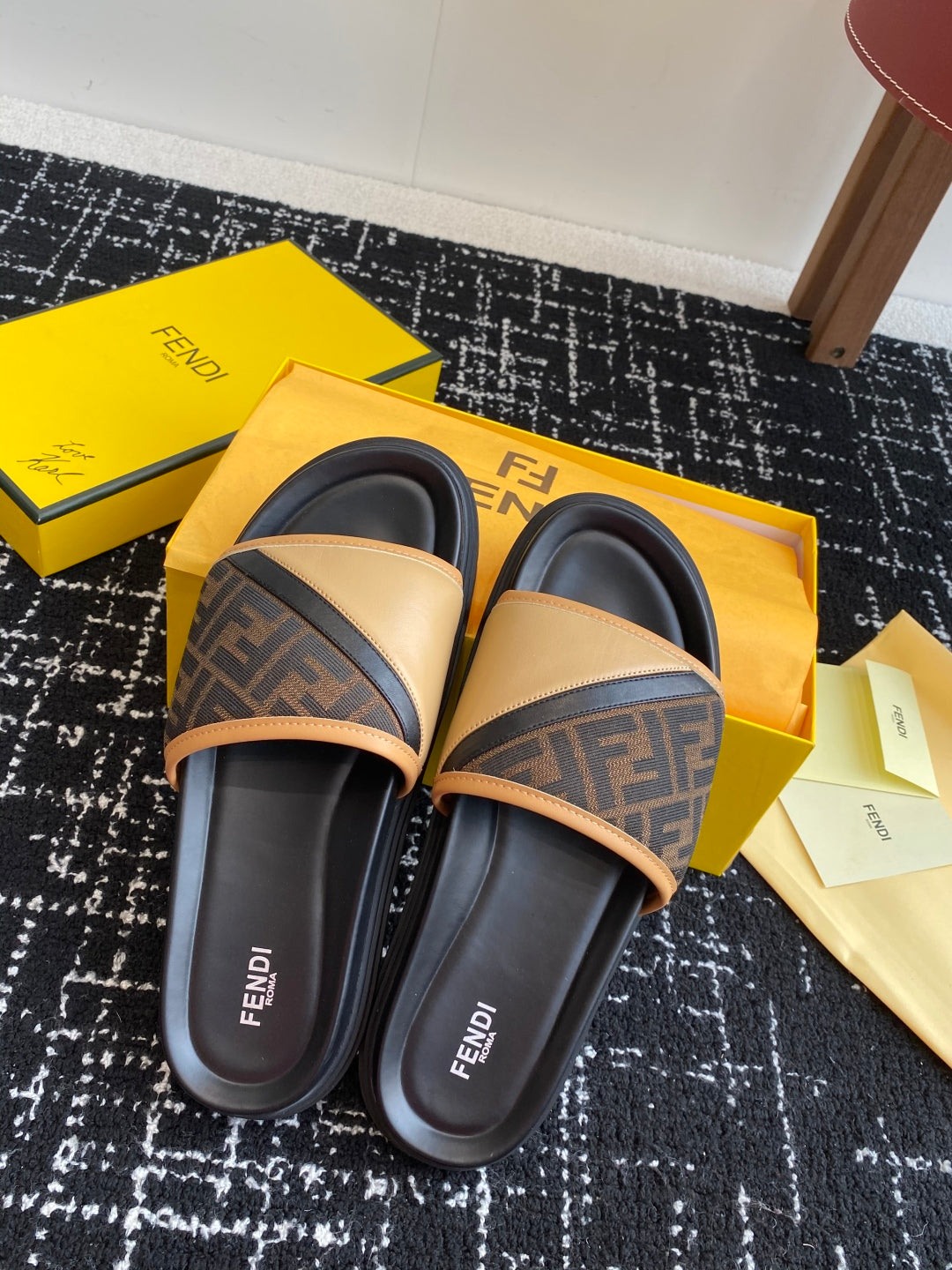 LuxluxHouse Best Quality Sandals Fendi