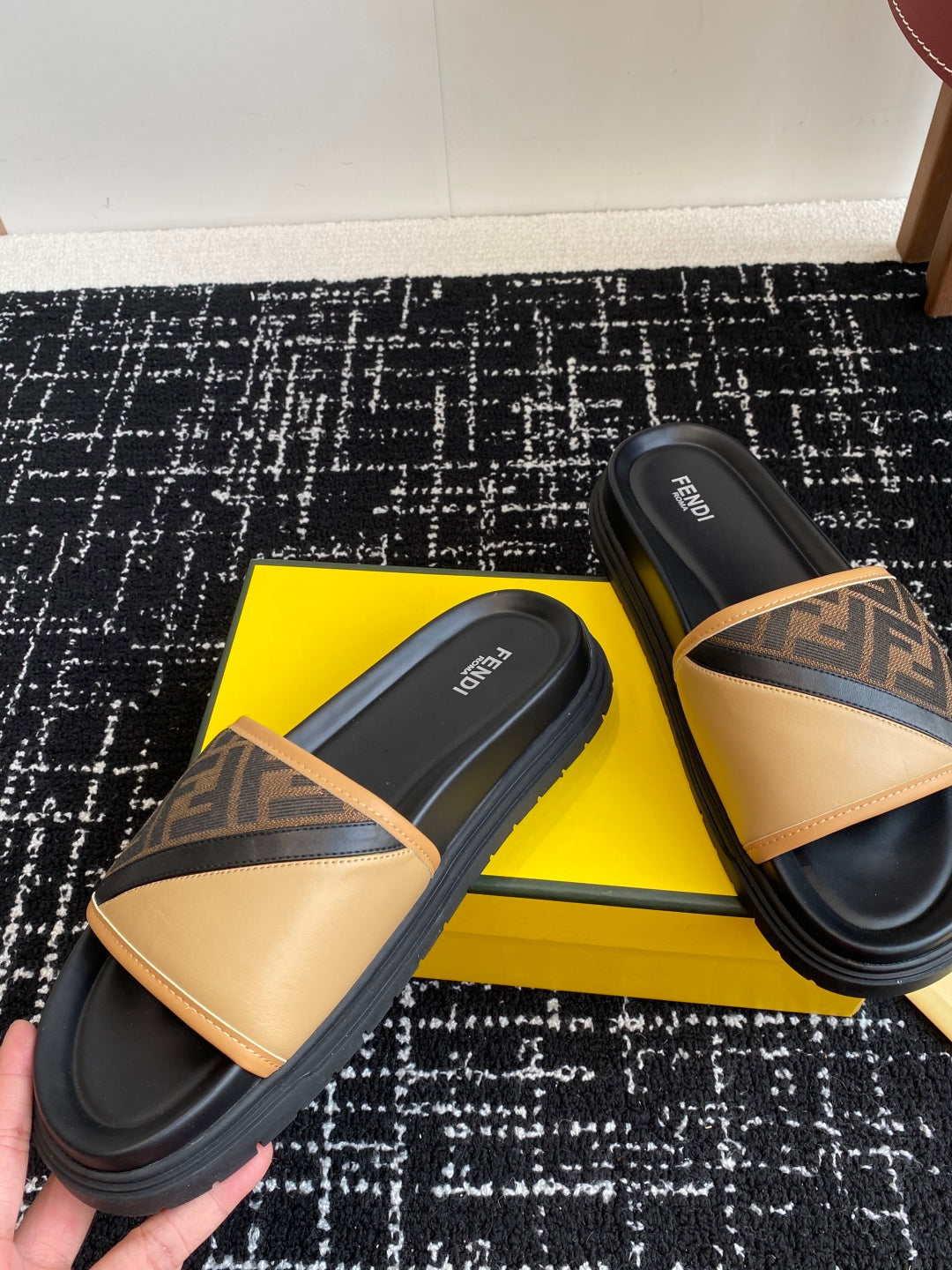 LuxluxHouse Best Quality Sandals Fendi
