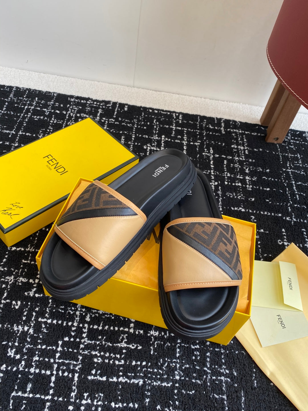 LuxluxHouse Best Quality Sandals Fendi