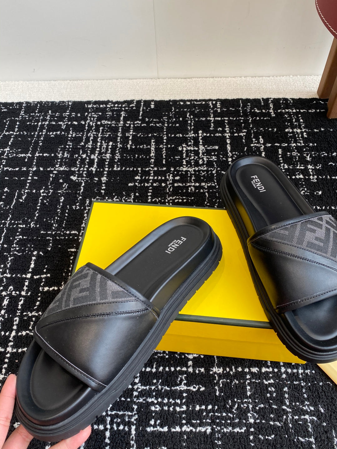 LuxluxHouse Best Quality Sandals Fendi