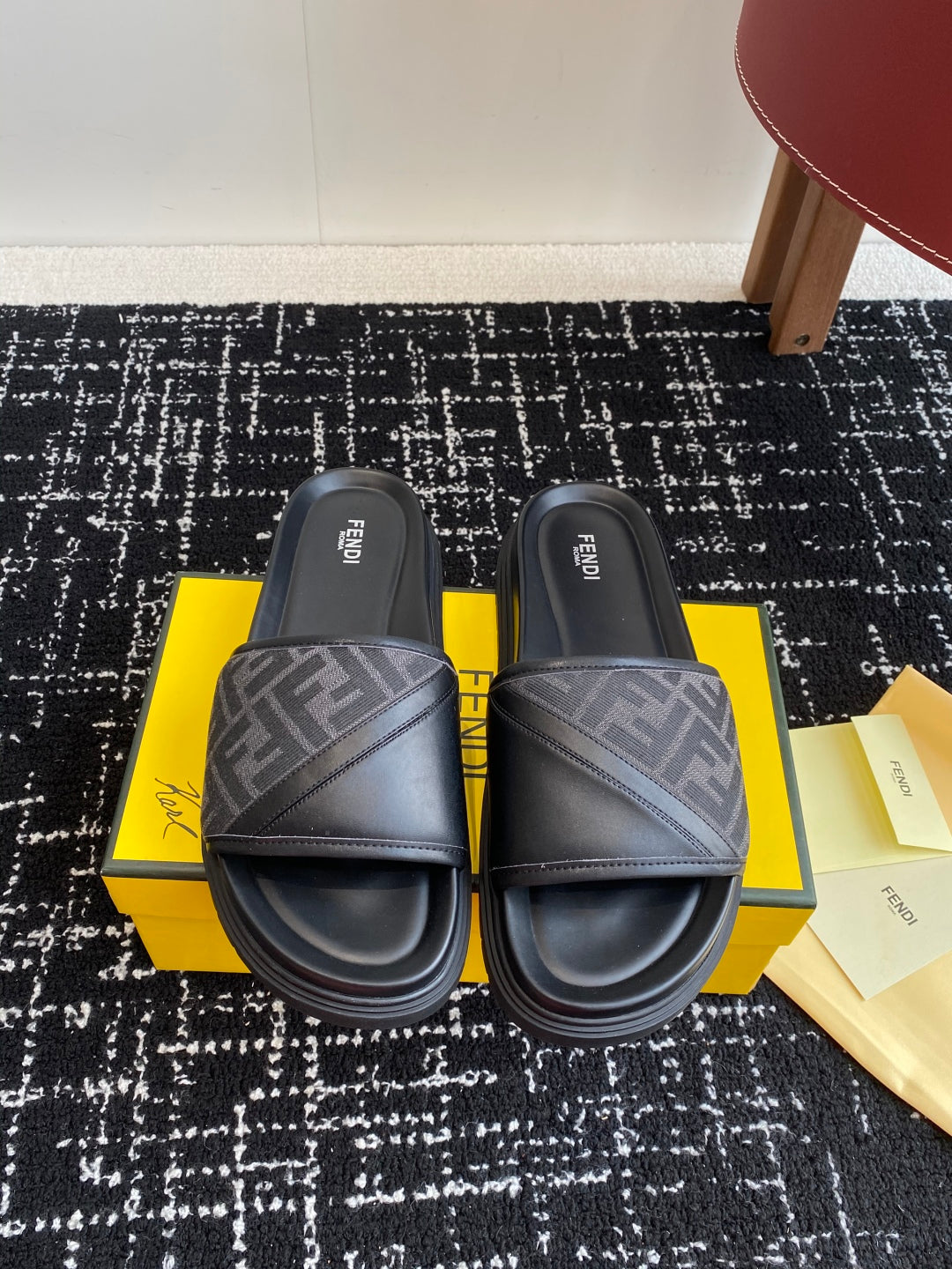LuxluxHouse Best Quality Sandals Fendi