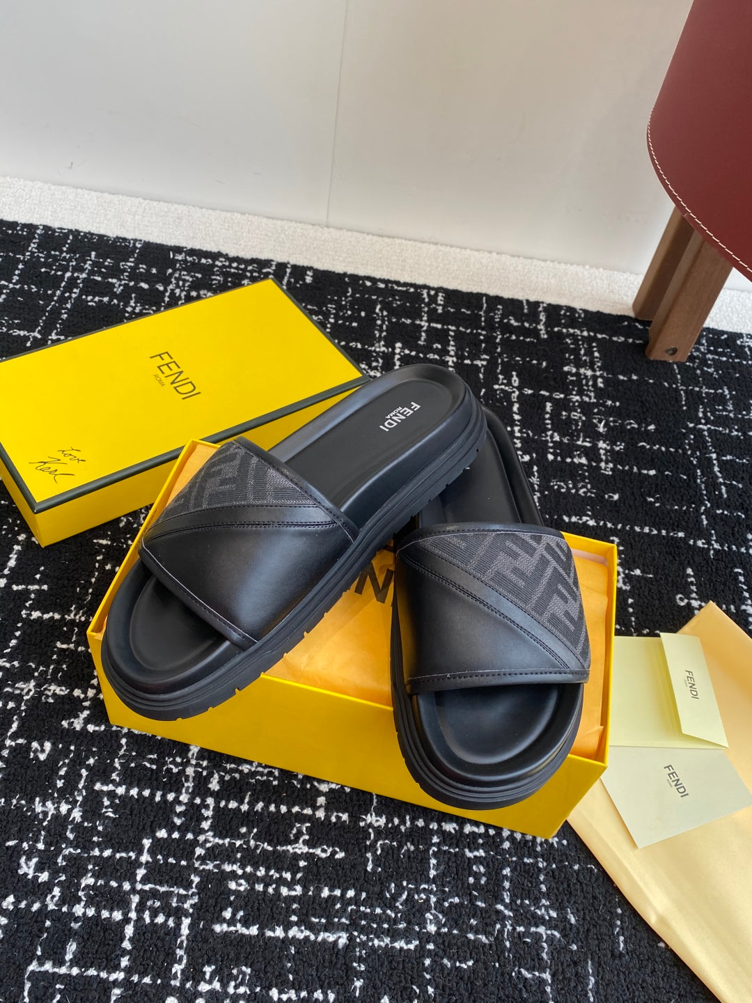LuxluxHouse Best Quality Sandals Fendi