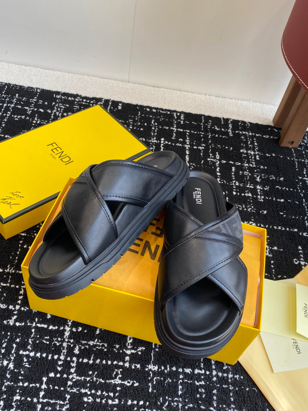LuxluxHouse Best Quality Sandals Fendi