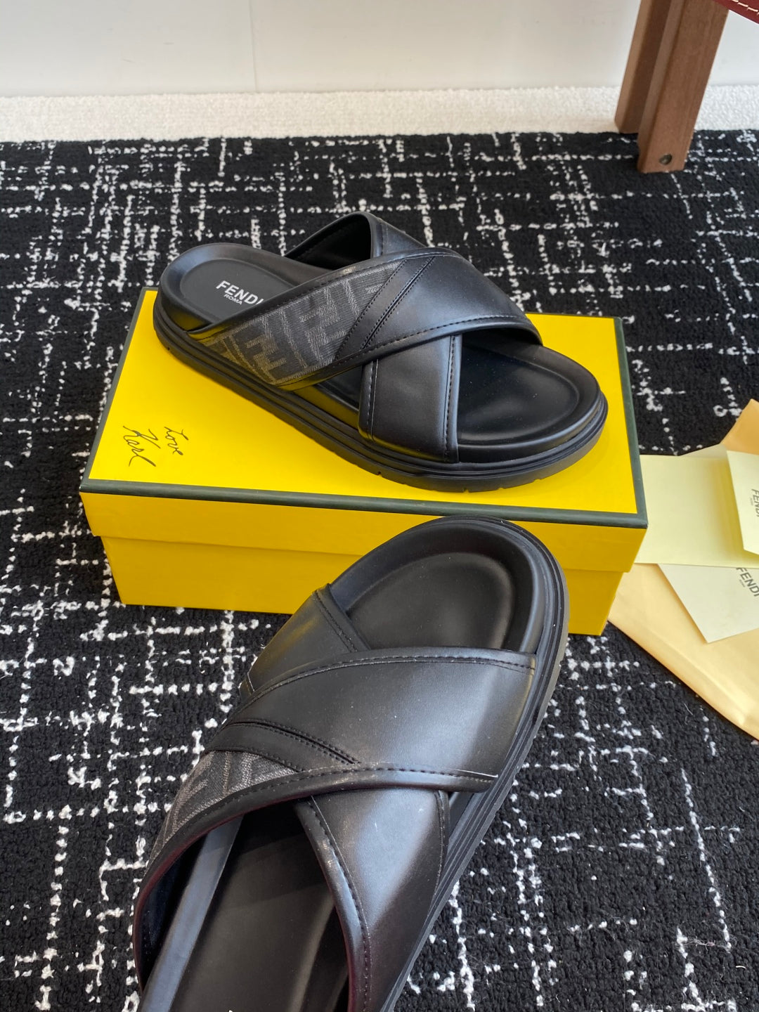 LuxluxHouse Best Quality Sandals Fendi