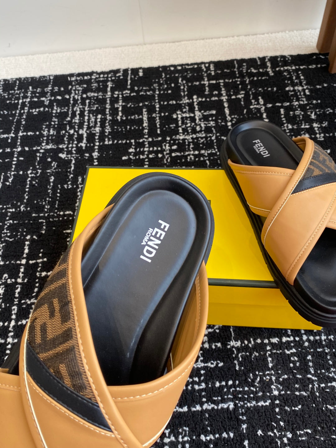 LuxluxHouse Best Quality Sandals Fendi