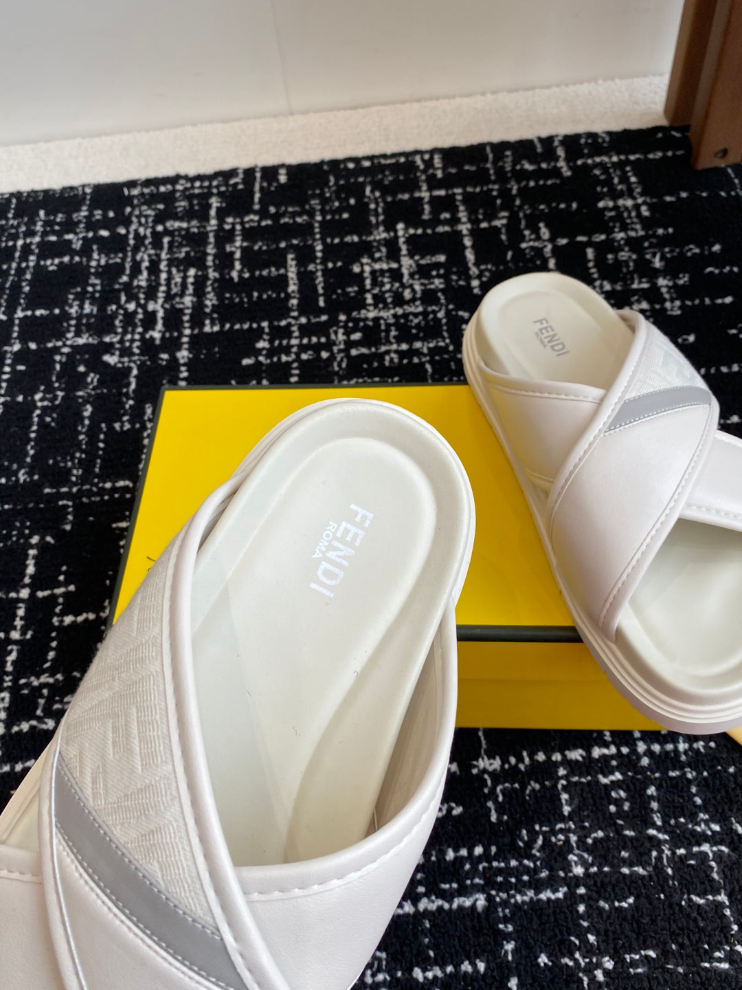 LuxluxHouse Best Quality Sandals Fendi