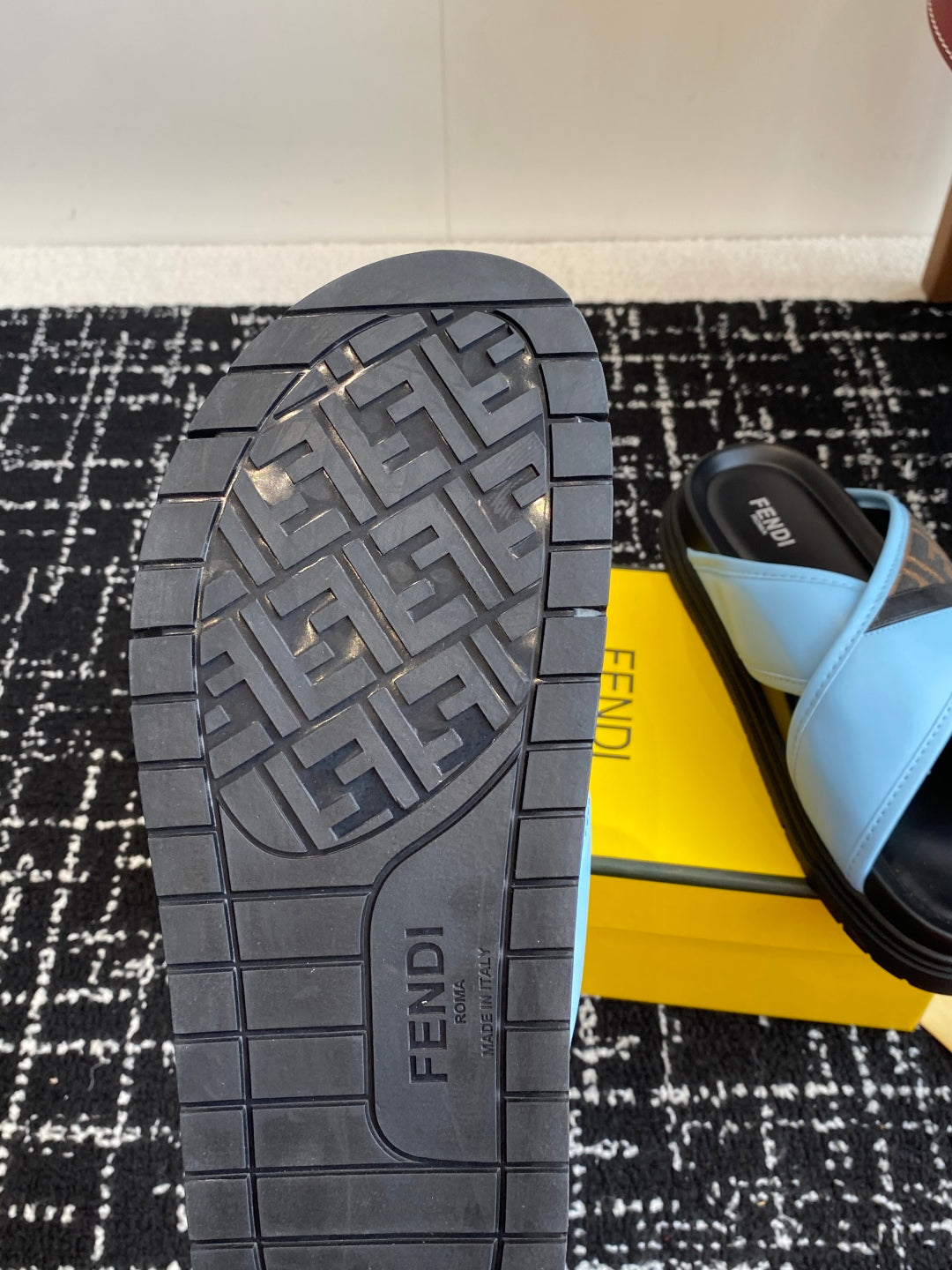 LuxluxHouse Best Quality Sandals Fendi