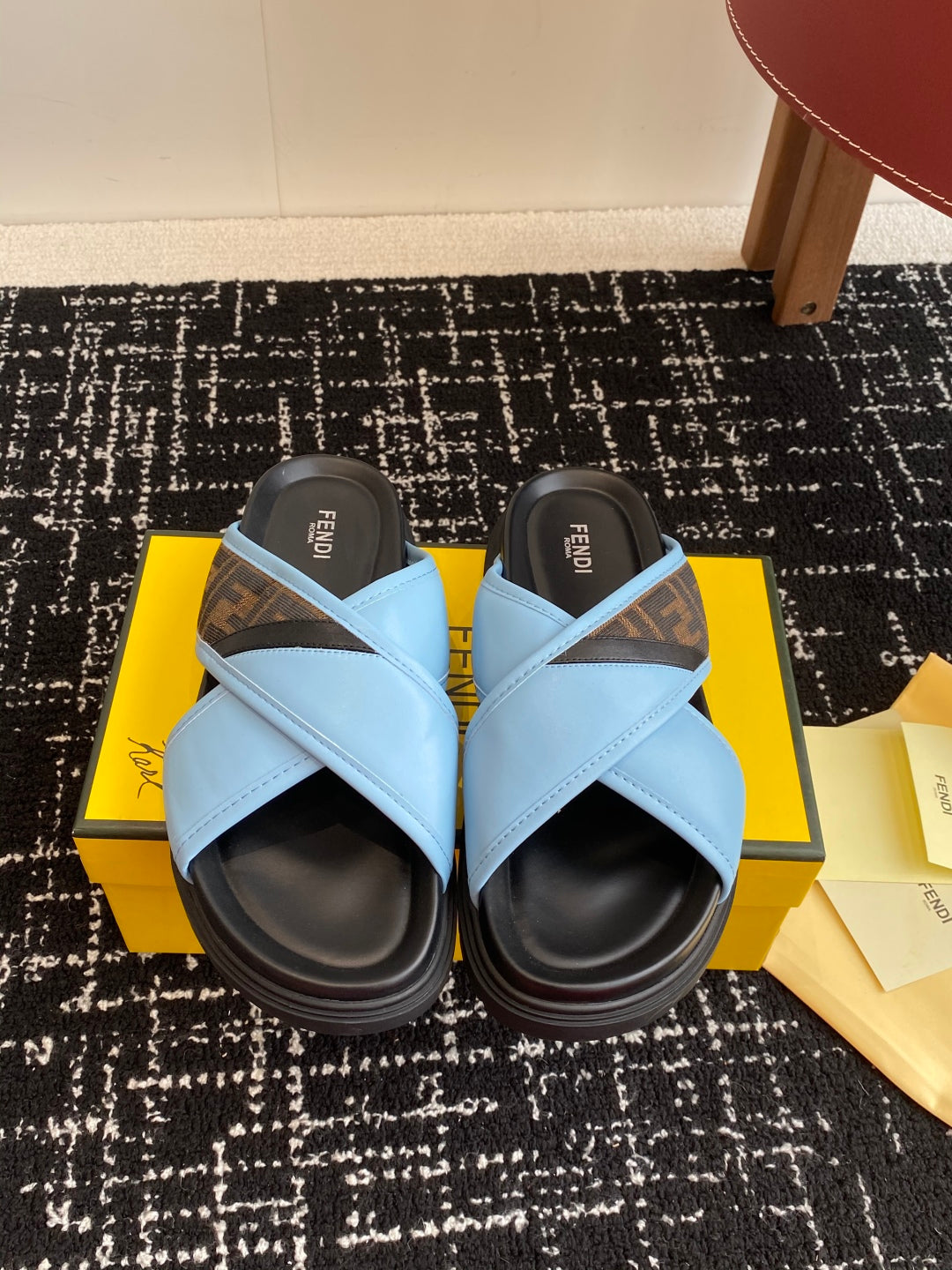 LuxluxHouse Best Quality Sandals Fendi