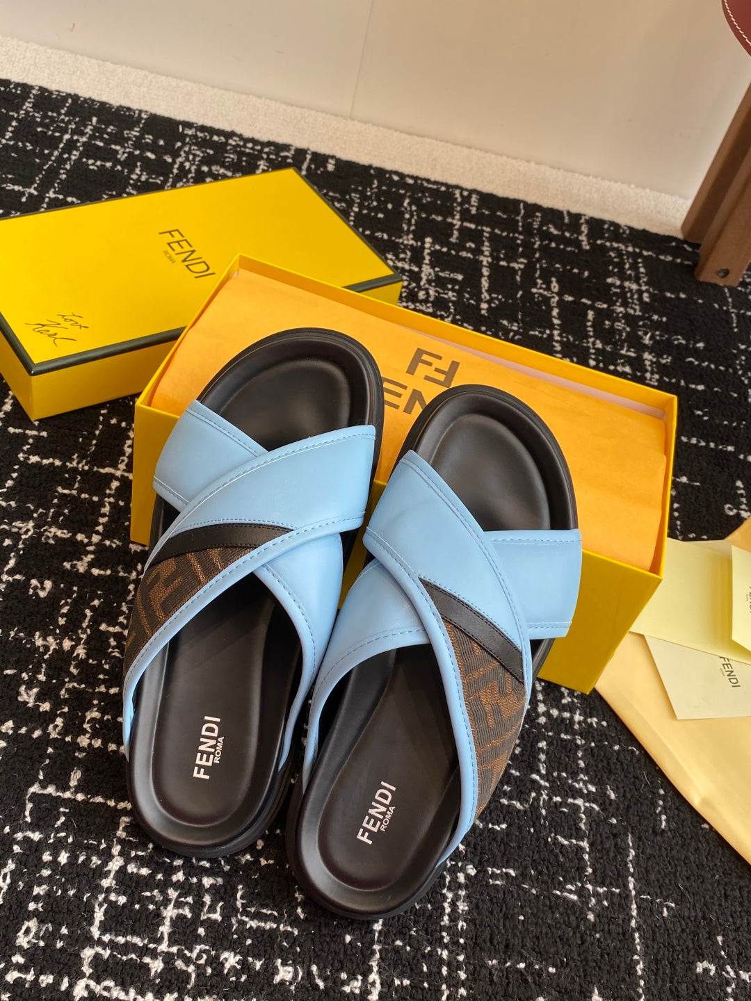 LuxluxHouse Best Quality Sandals Fendi