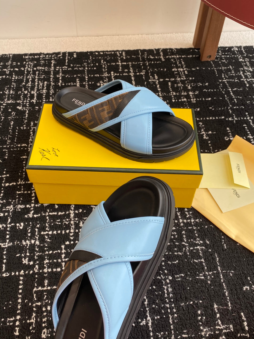 LuxluxHouse Best Quality Sandals Fendi