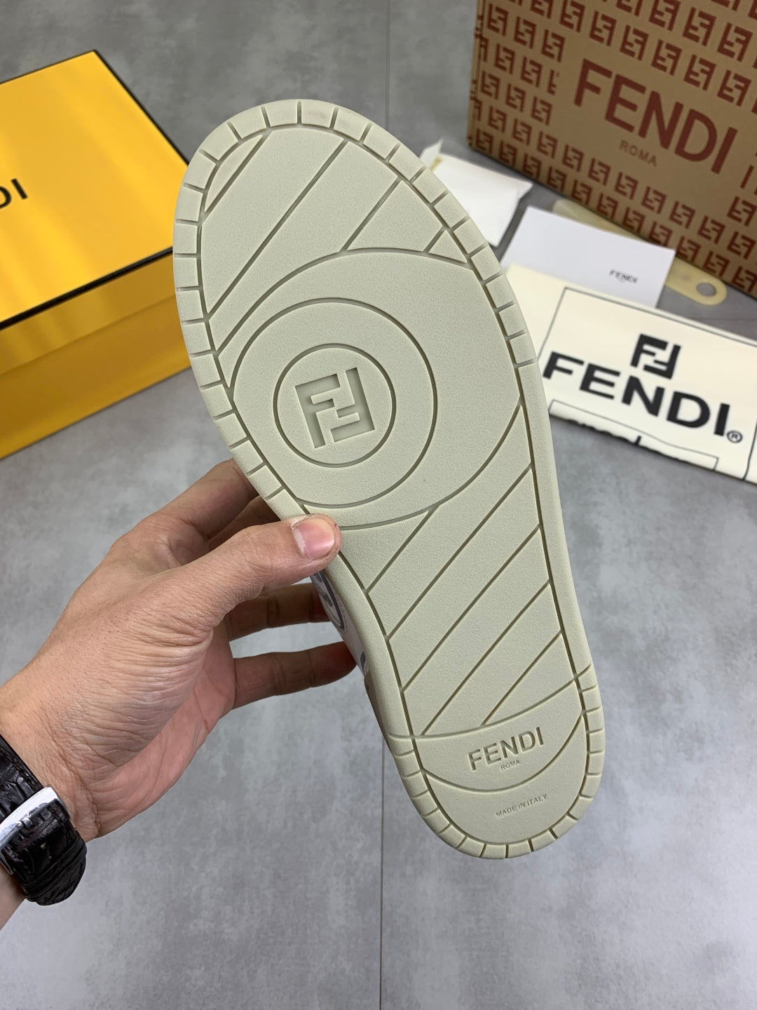 LuxluxHouse Best Quality Shoes Fendi