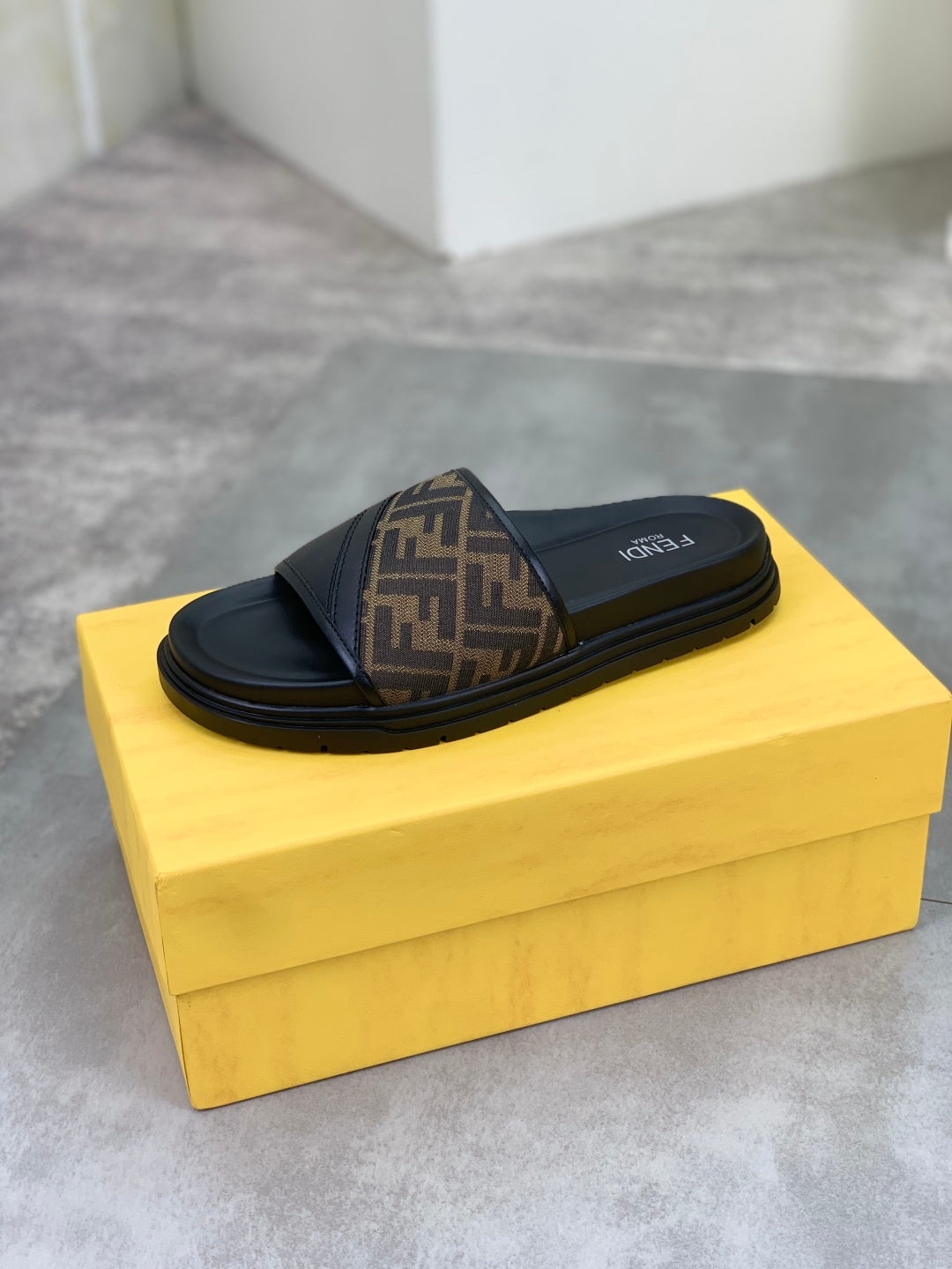 LuxluxHouse Best Quality Sandals Fendi