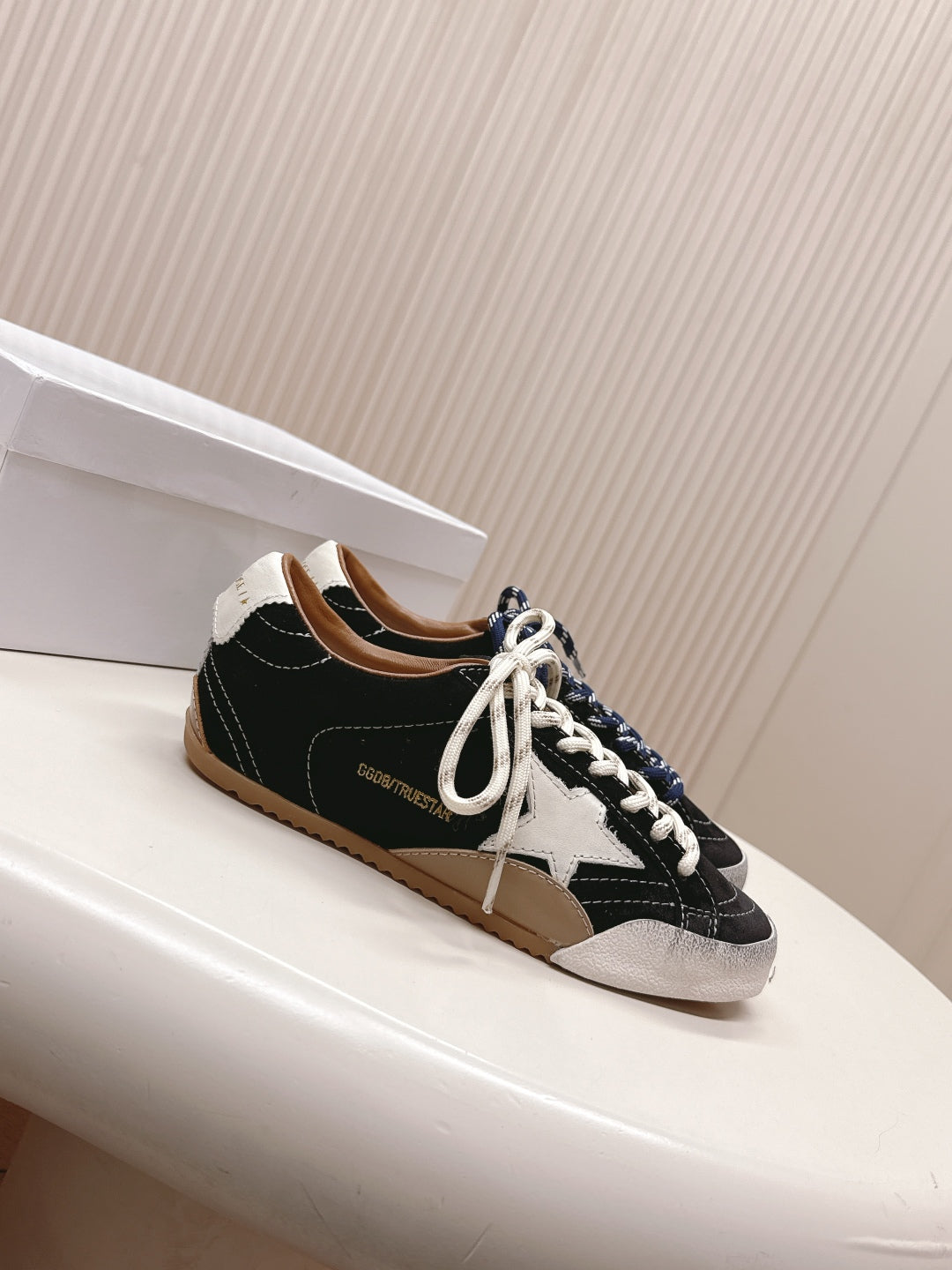 LuxluxHouse Best Quality Shoes Golden Goose