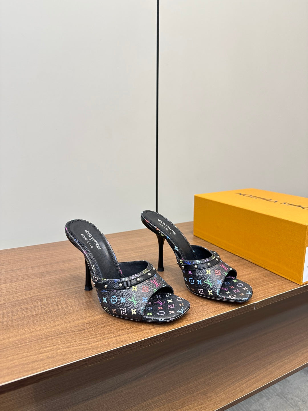 LuxluxHouse Best Quality Women Shoes Louis Vuitton