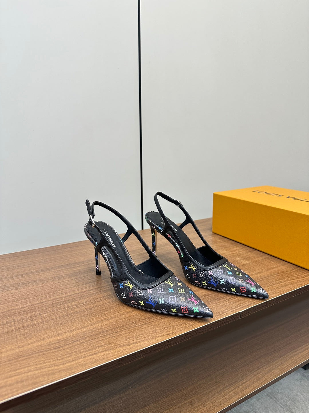 LuxluxHouse Best Quality Women Shoes Louis Vuitton