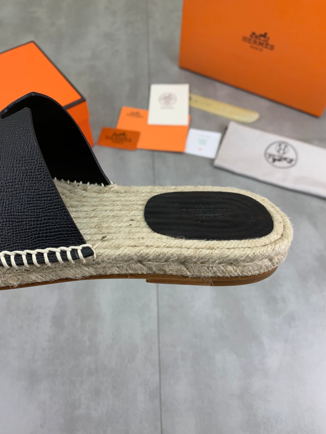LuxluxHouse Best Quality Sandals Hermes