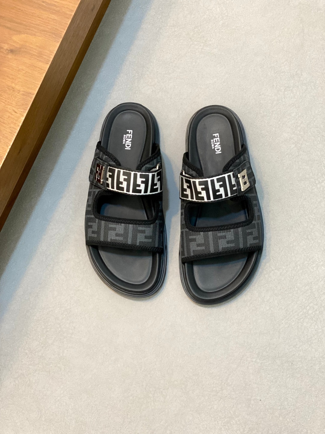 LuxluxHouse Best Quality Sandals Fendi