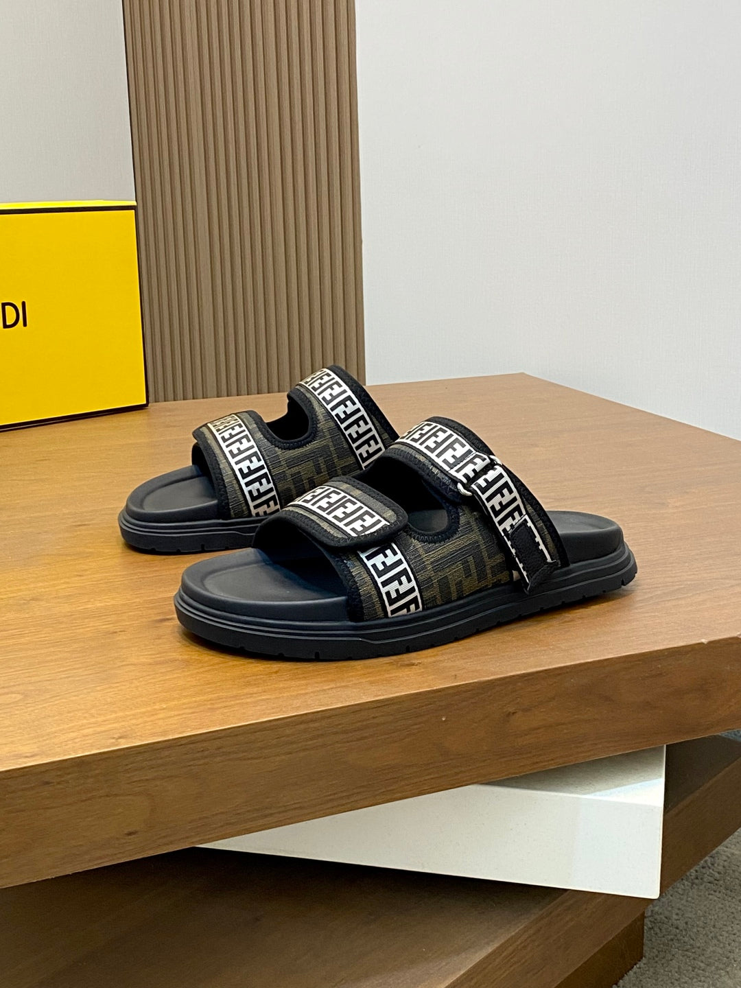 LuxluxHouse Best Quality Sandals Fendi