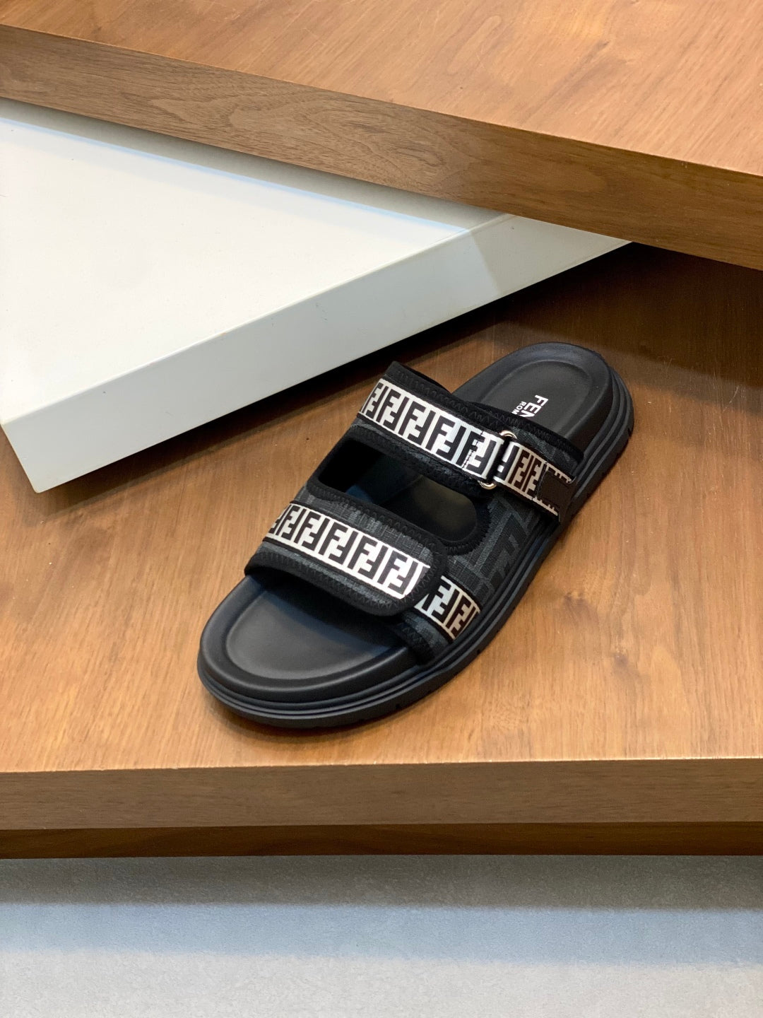 LuxluxHouse Best Quality Sandals Fendi